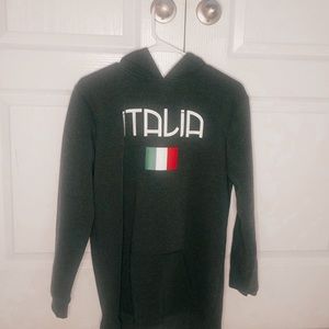 Italia sweatshirt in a dark gray color